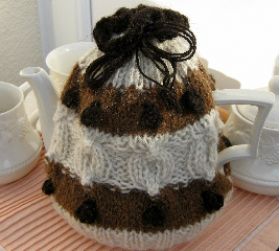 Cable and Bobble Tea Cosy Knitting Kit