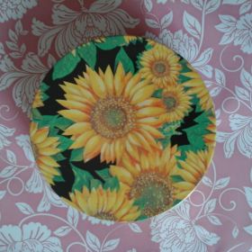 Daisy Coaster Set in tin